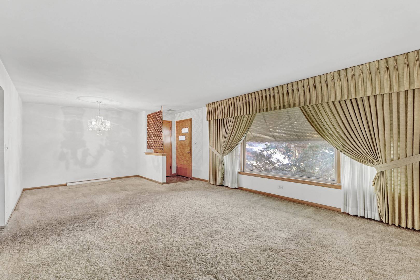 1225 S Cumberland AVE, Park Ridge, IL 60068