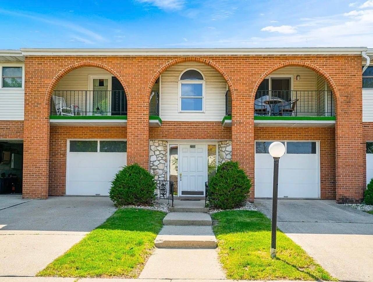 2500 Sycamore DR #106, Morris, IL 60450