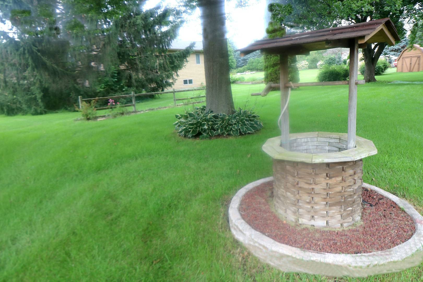 3095 Boerderij WAY, Woodstock, IL 60098