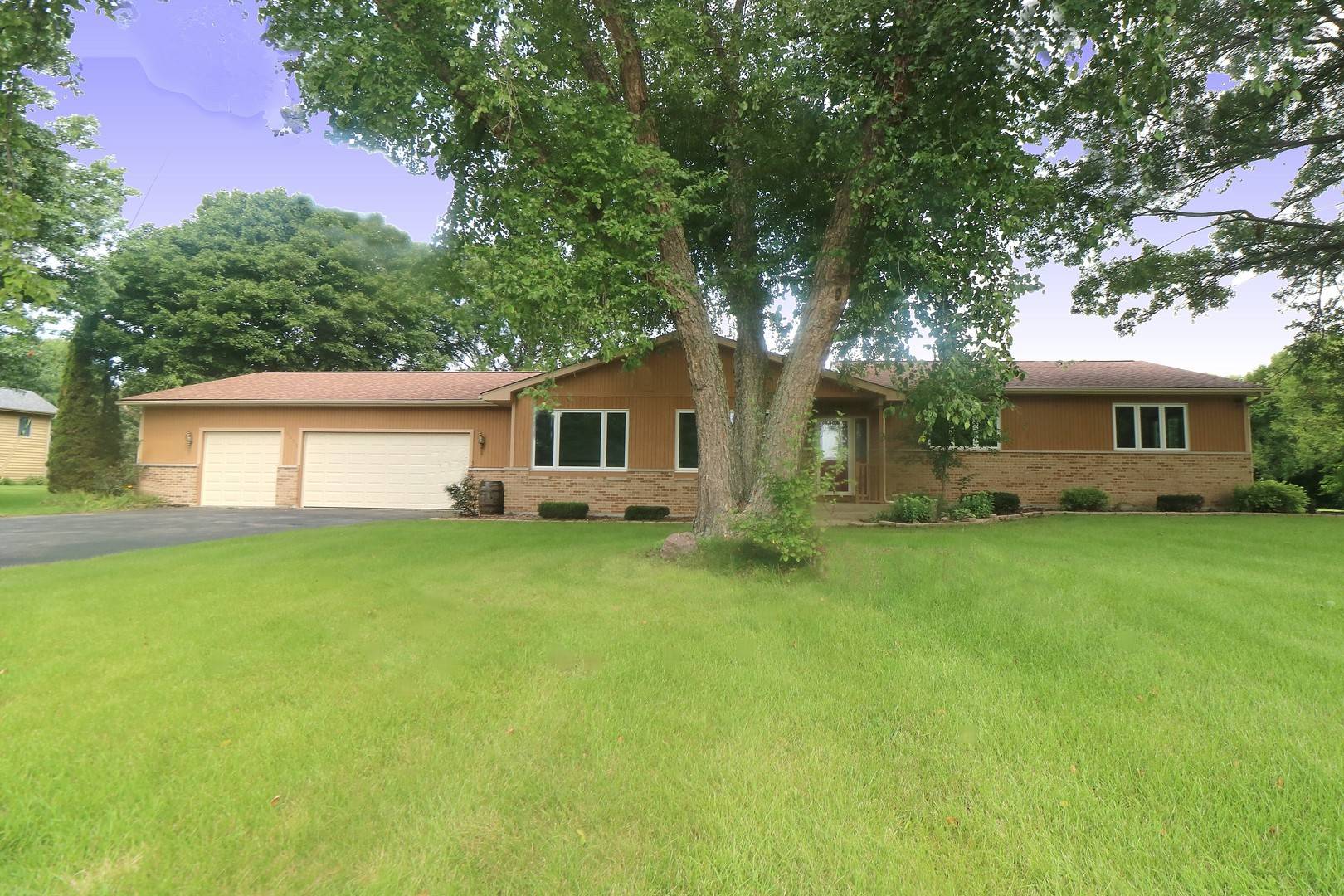 3095 Boerderij WAY, Woodstock, IL 60098