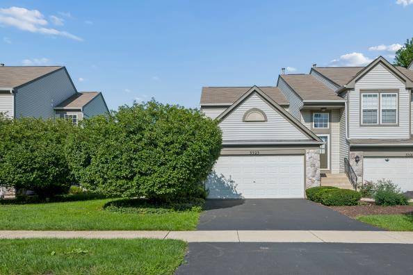 3323 Bromley LN #3323, Aurora, IL 60502