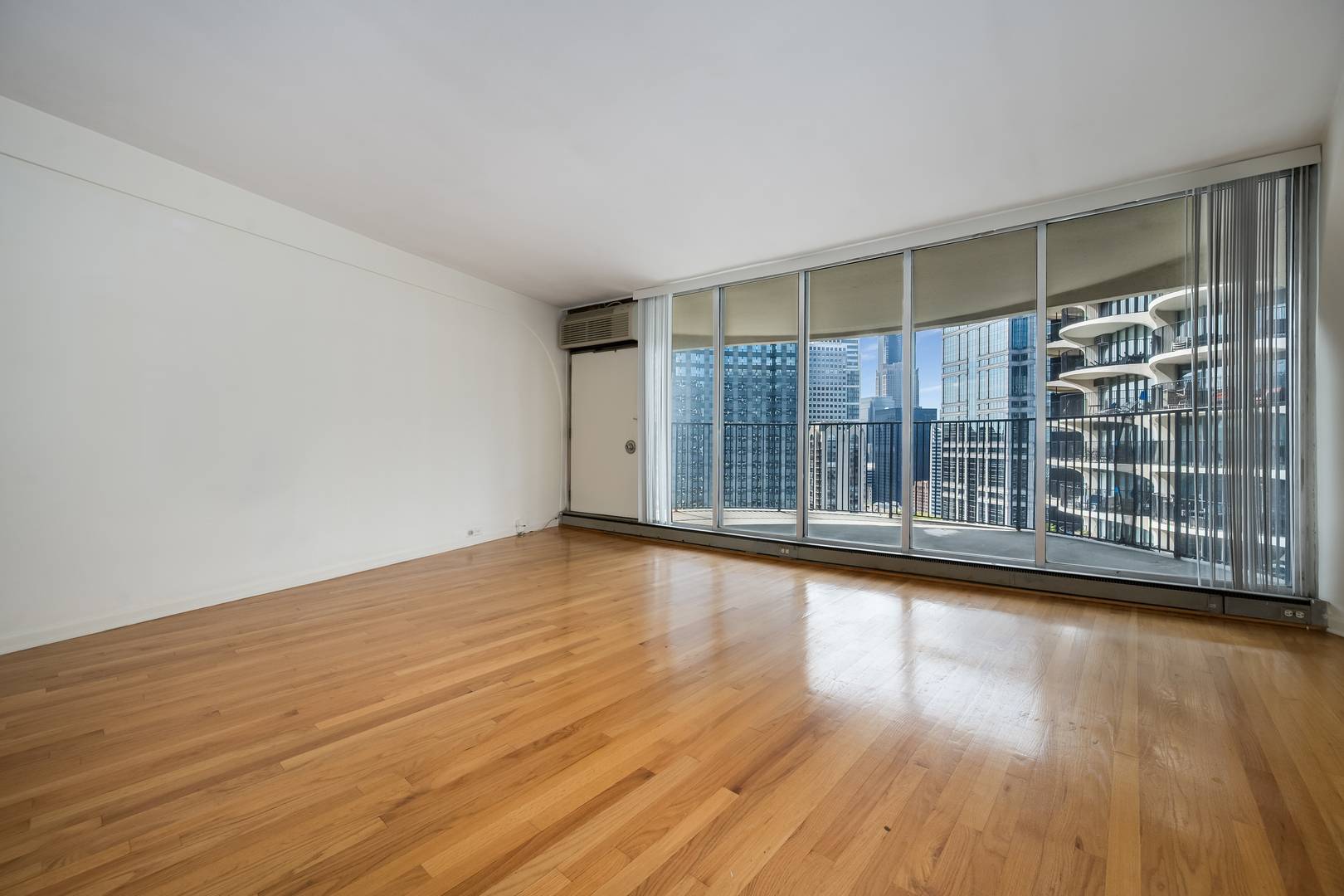 300 N STATE ST #4735, Chicago, IL 60654