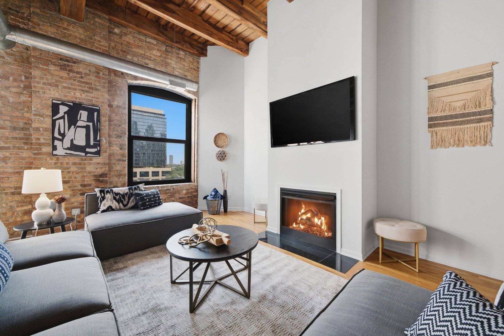 520 W Huron ST #609, Chicago, IL 60654
