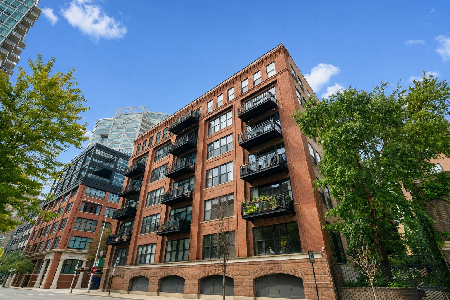 520 W Huron ST #609, Chicago, IL 60654