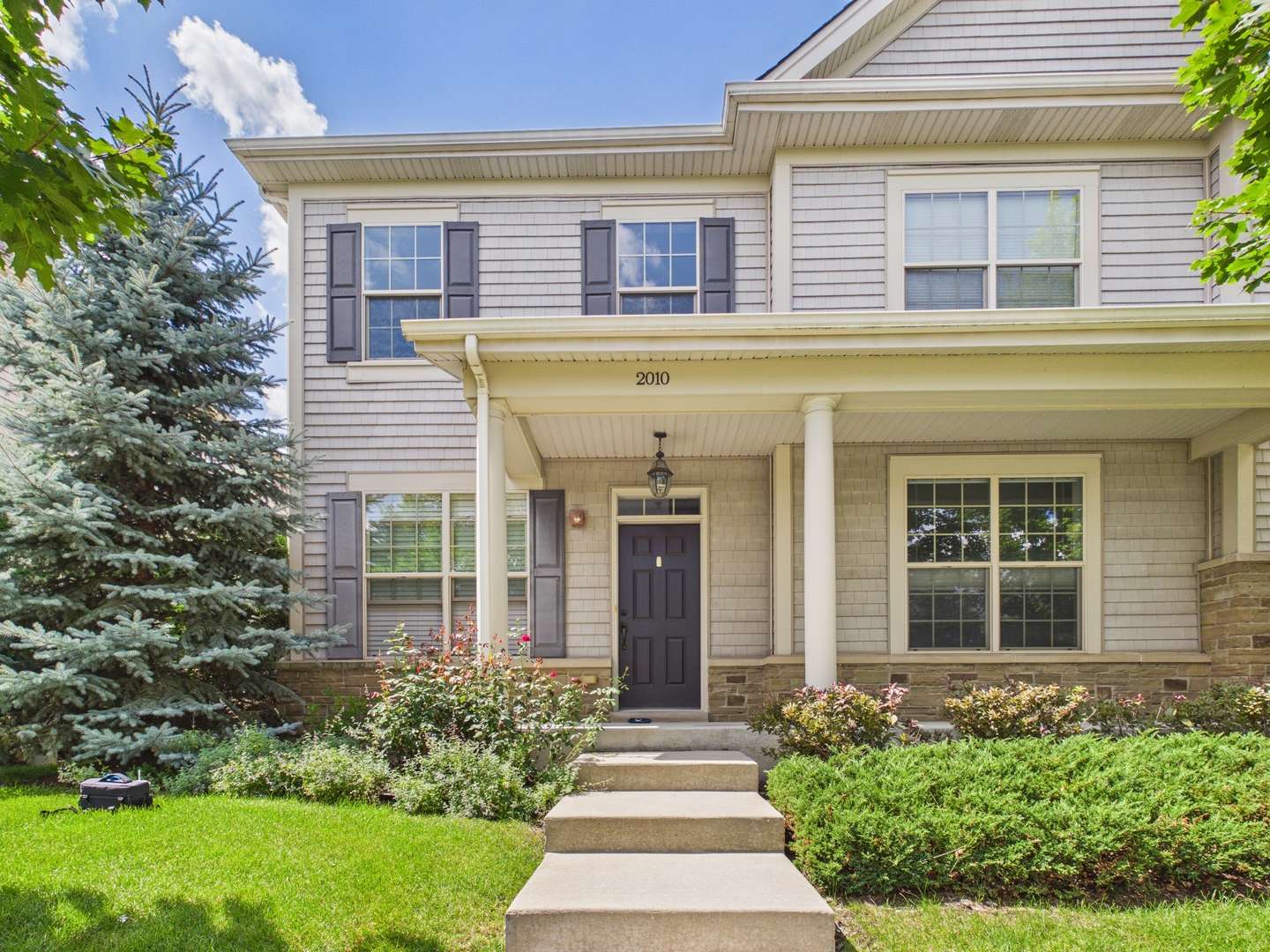 2010 Shermer RD, Glenview, IL 60026
