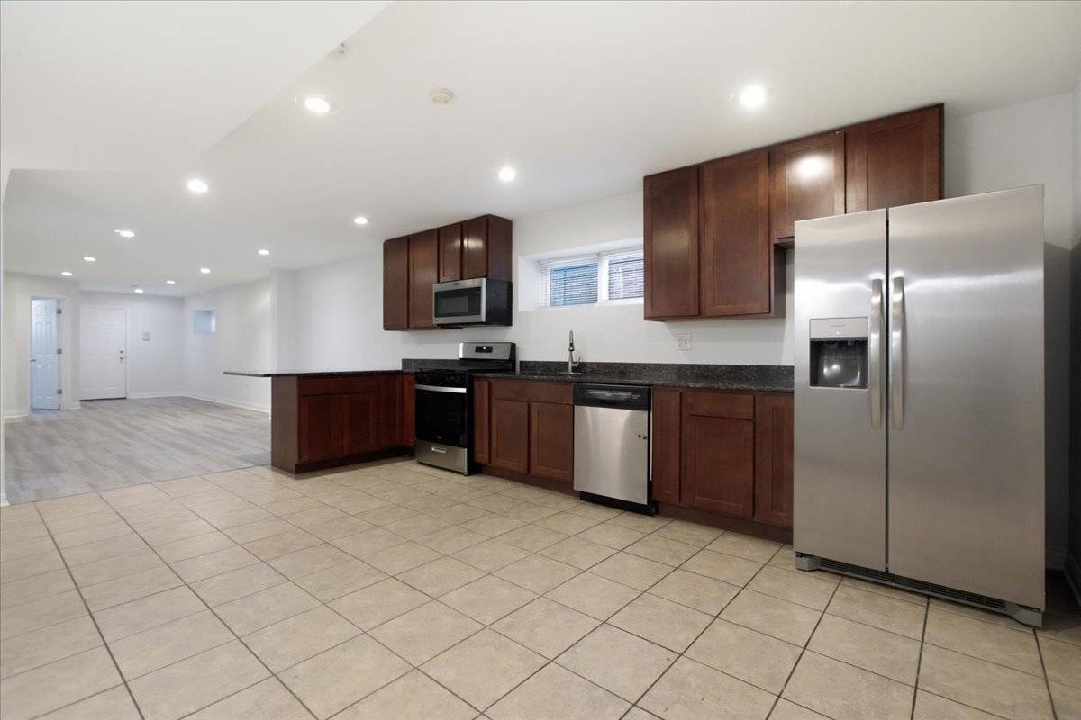 3528 W Shakespeare AVE #G, Chicago, IL 60647