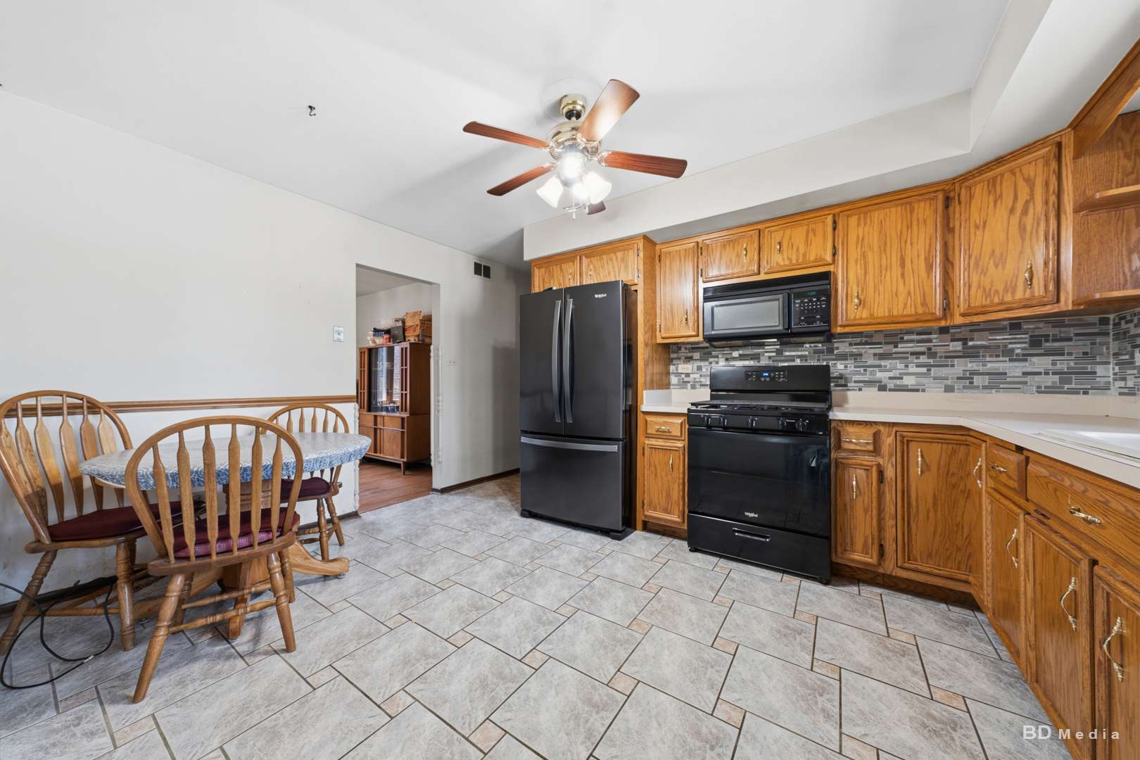 8326 S 78th AVE, Bridgeview, IL 60455