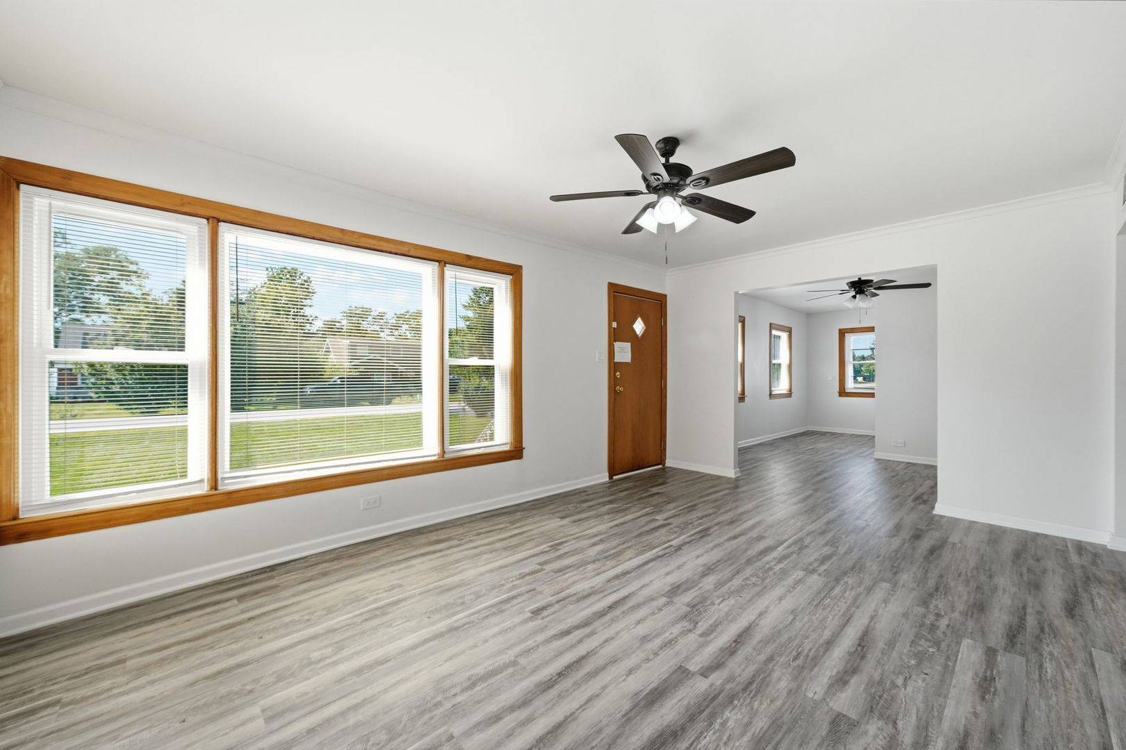 829 N Roy AVE, Melrose Park, IL 60164