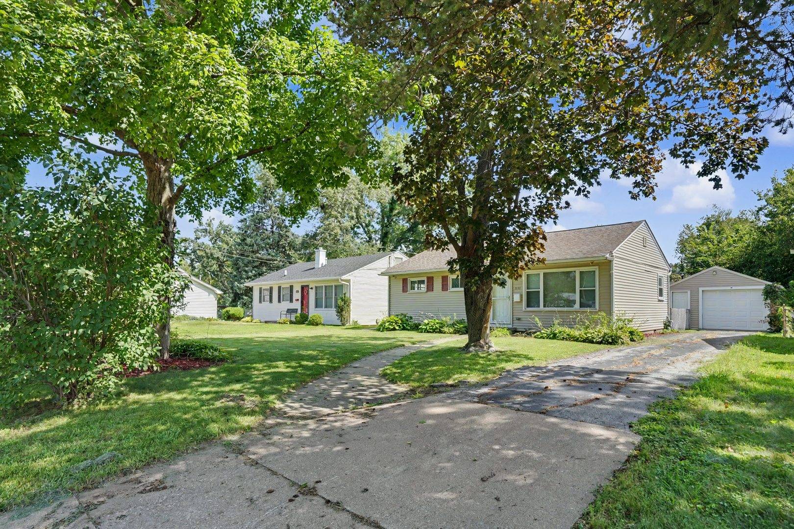 1111 31st ST, Bettendorf, IA 52722