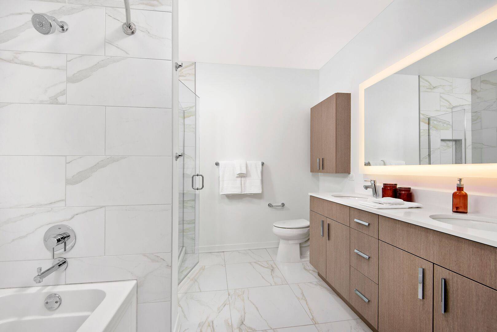 1201 N Lasalle ST #3301, Chicago, IL 60610