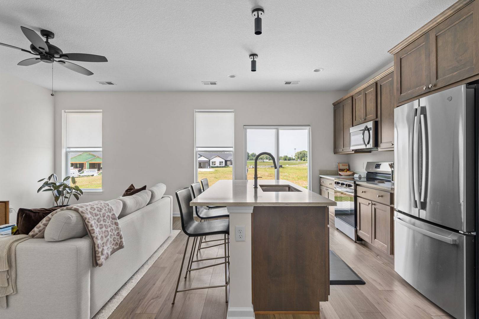 5940 Butterfield DR, Bettendorf, IA 52722