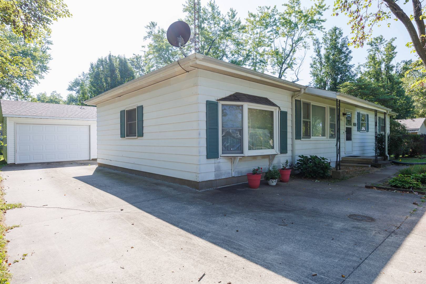 421 Geary ST, Centralia, IL 62801