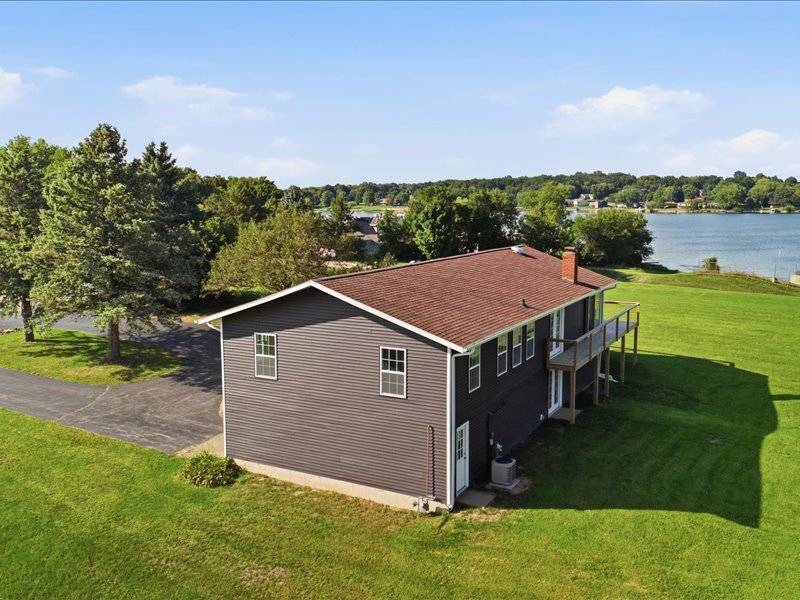 1722 Baintree RD, Davis, IL 61019