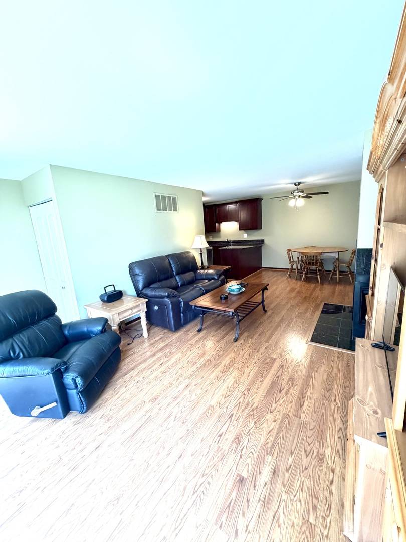 7311 Baybury RD, Downers Grove, IL 60516