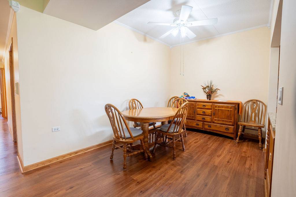 6420 Pine Trail LN #2, Tinley Park, IL 60477