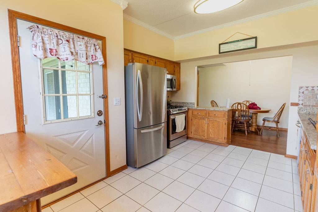 6420 Pine Trail LN #2, Tinley Park, IL 60477