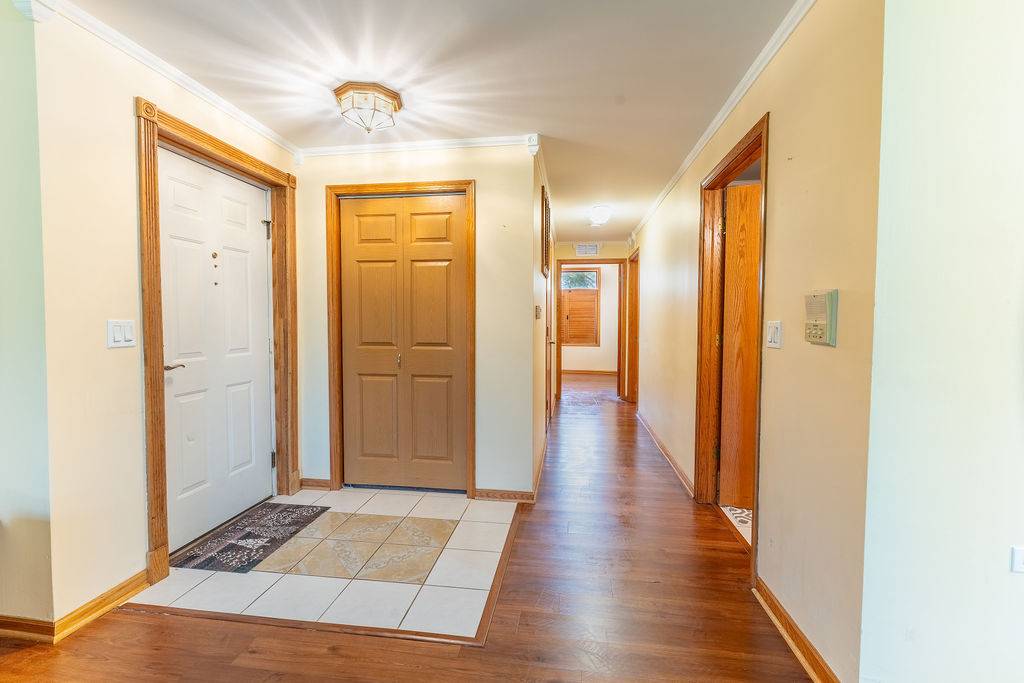 6420 Pine Trail LN #2, Tinley Park, IL 60477