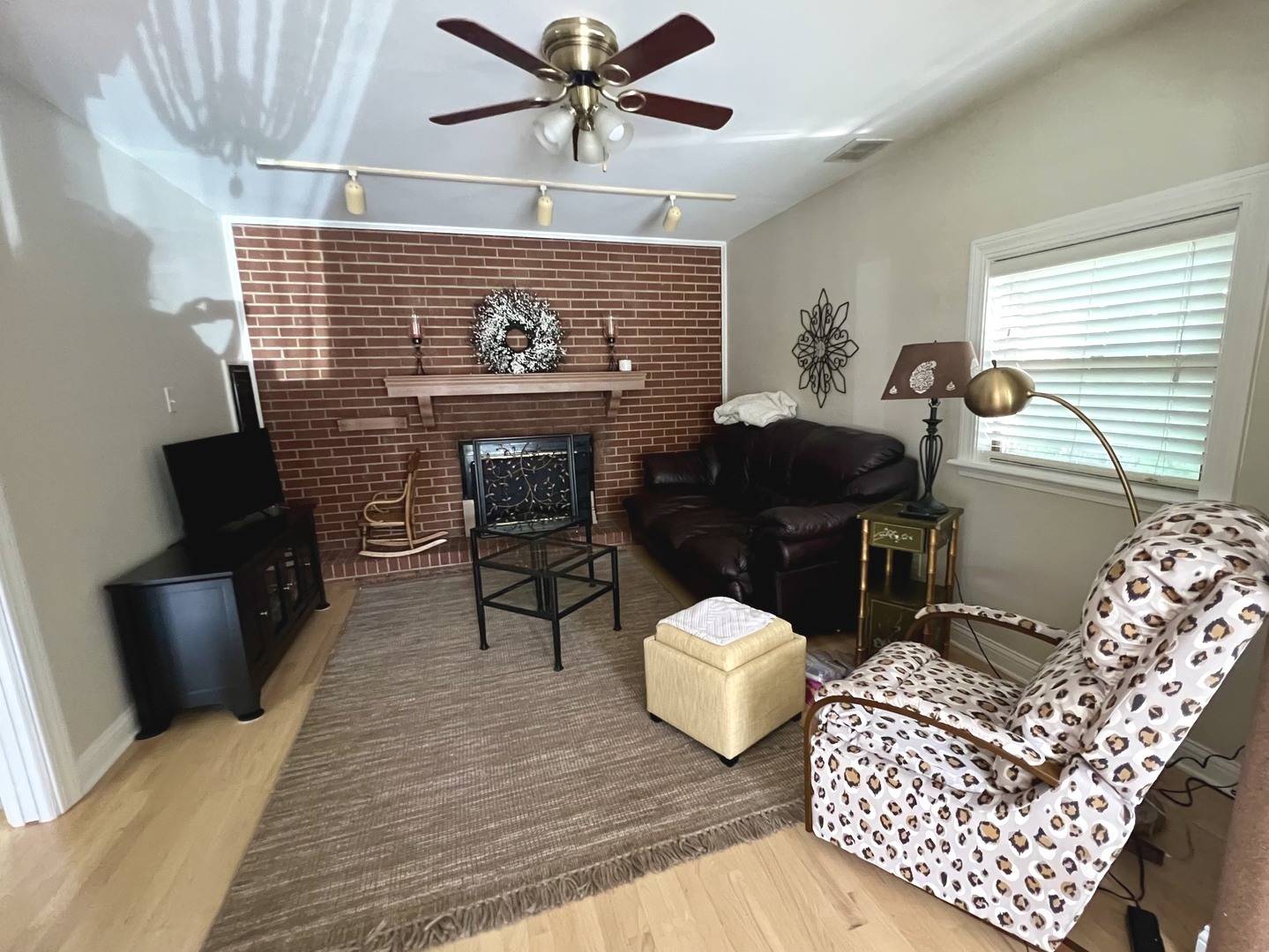 422 Bernard DR, Buffalo Grove, IL 60089