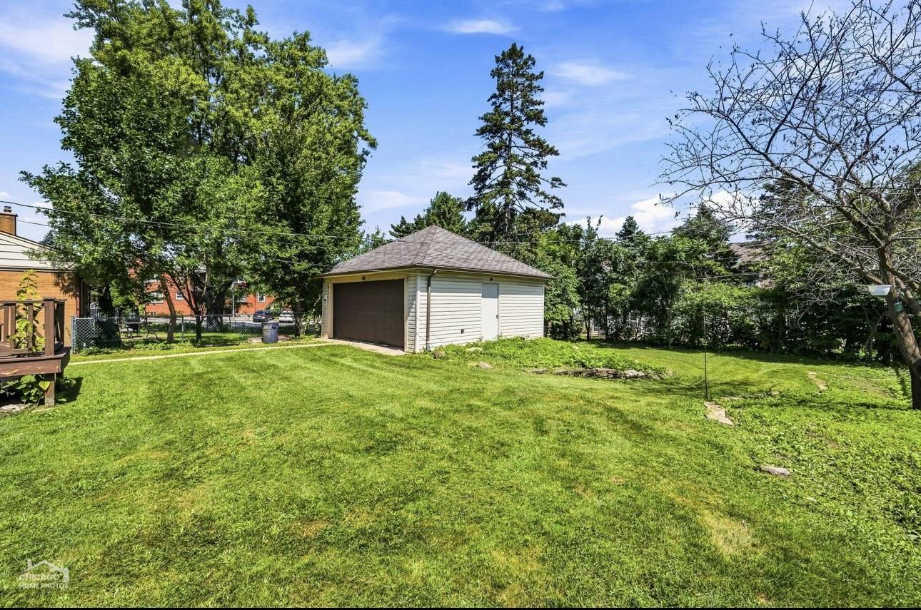 105 N Lancaster ST, Mount Prospect, IL 60056