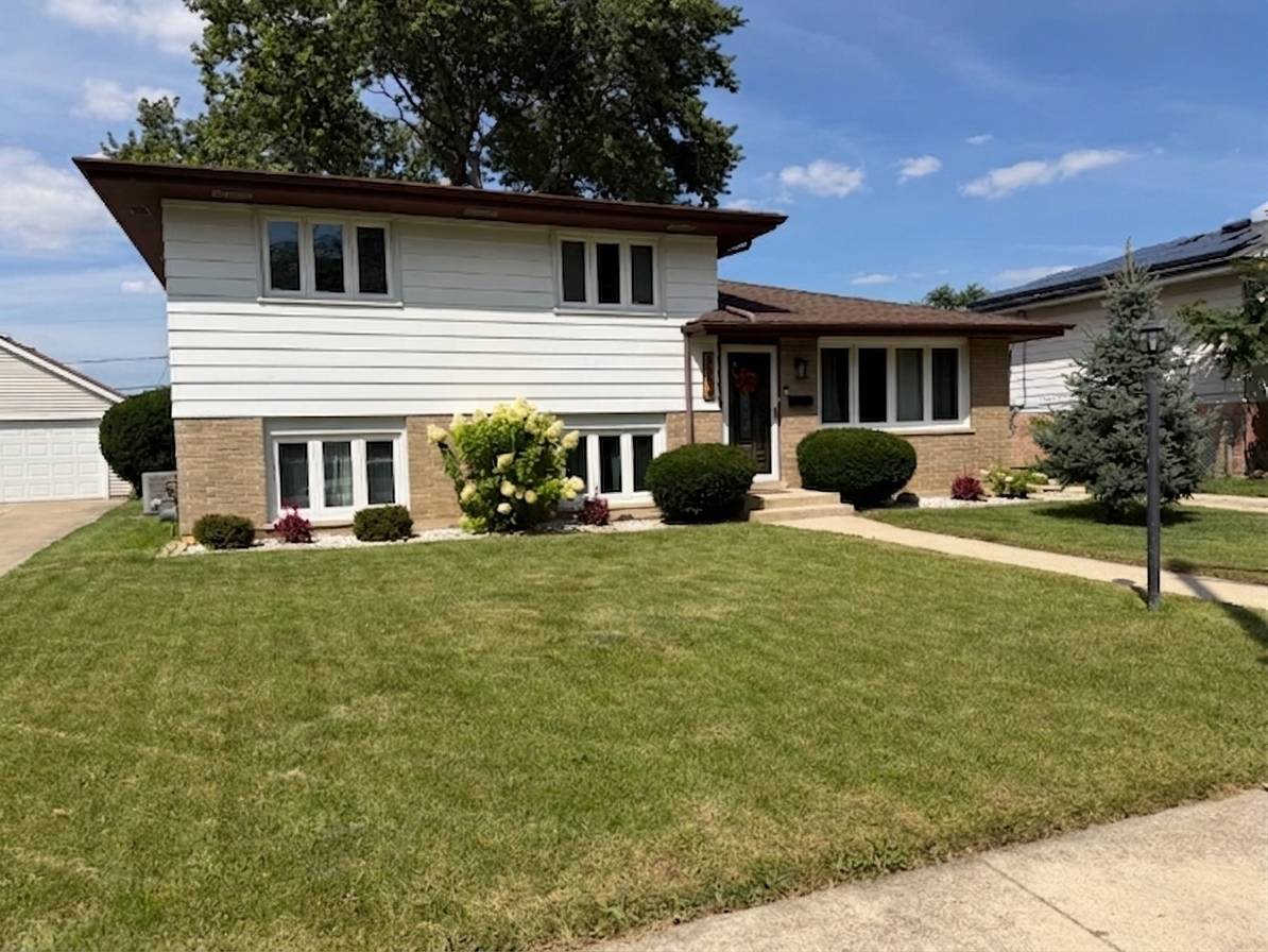 6534 107th ST, Chicago Ridge, IL 60415