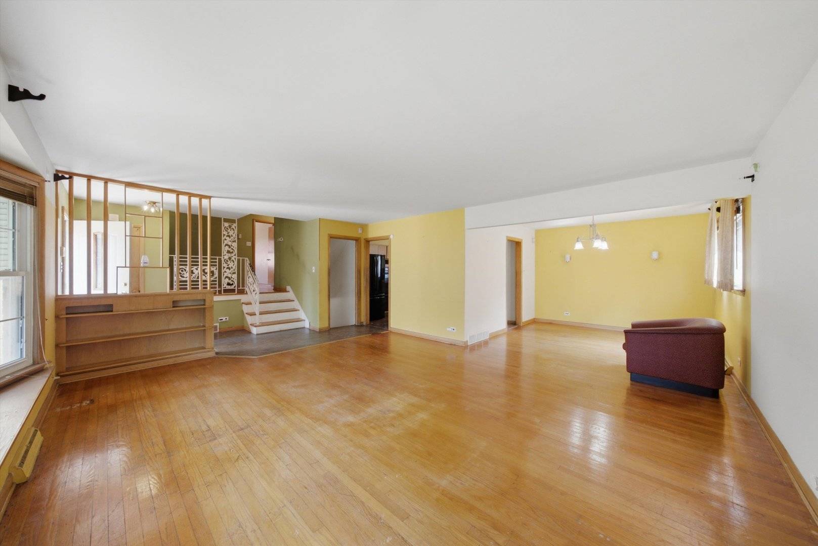 15531 Woodlawn East AVE, South Holland, IL 60473