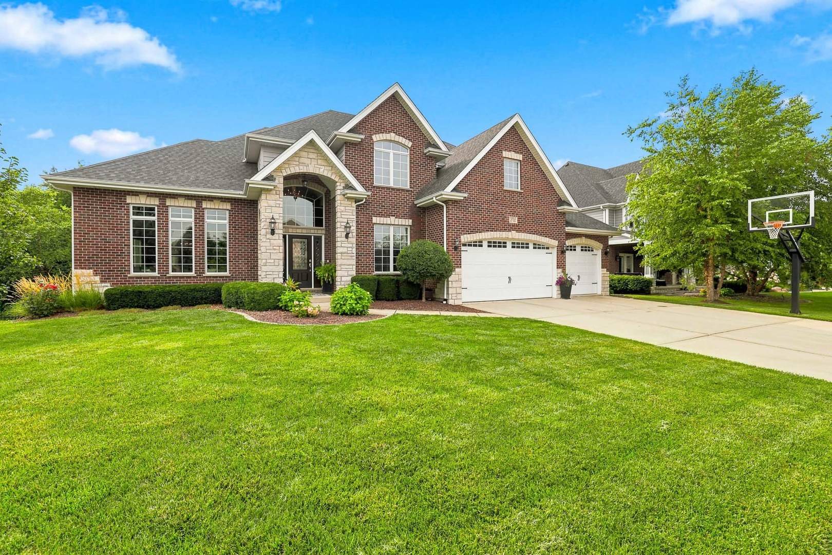21700 London Bridge DR, Mokena, IL 60448