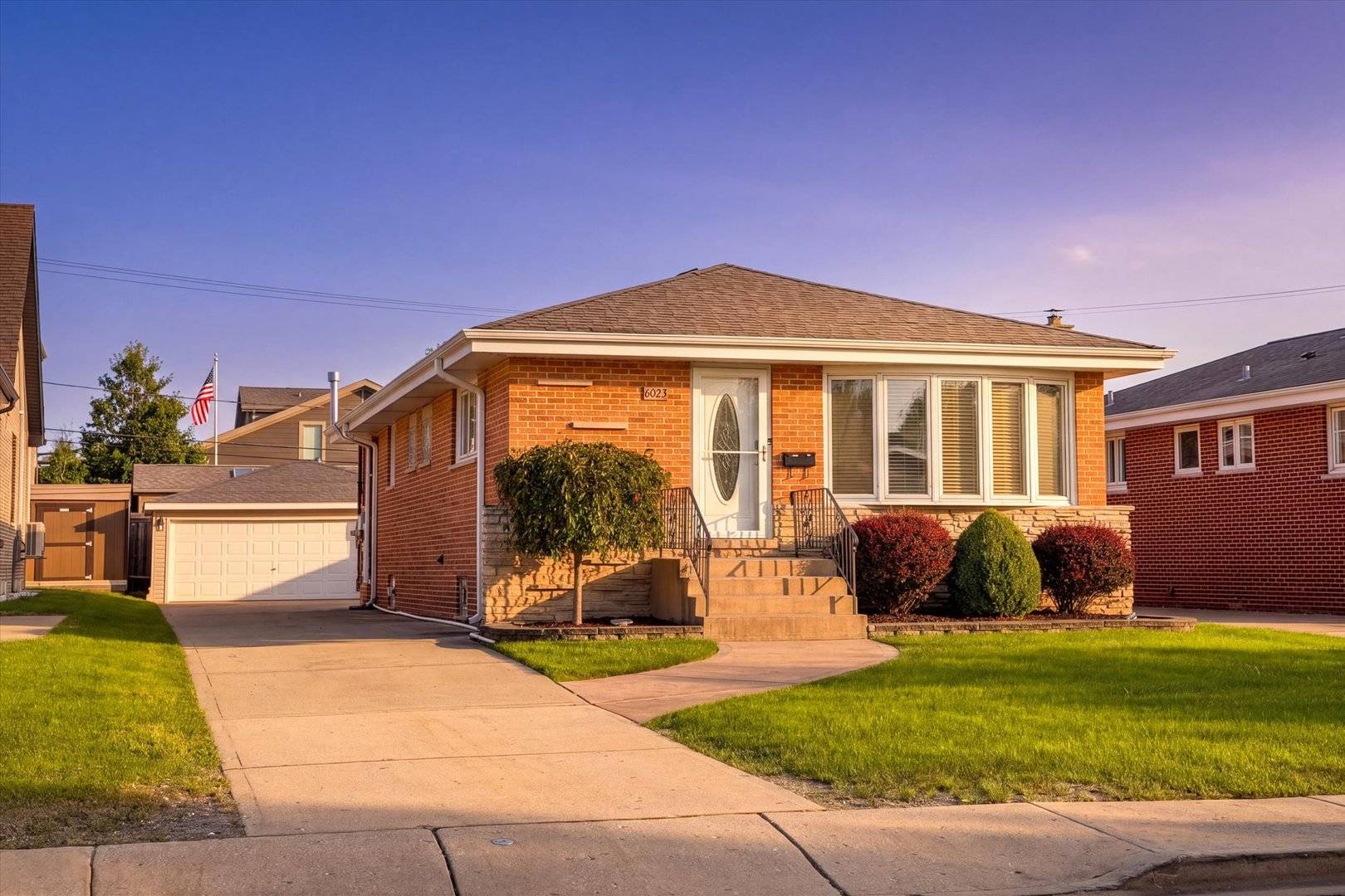 6023 N Emerson ST, Rosemont, IL 60018