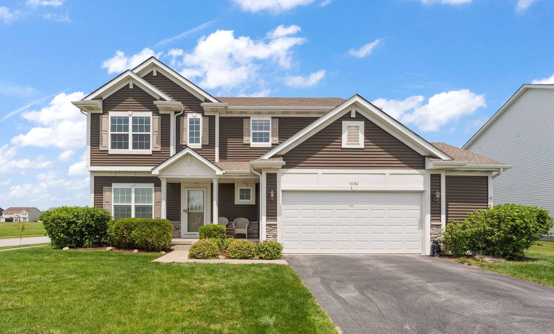 9632 Liberty DR, Cedar Lake, IN 46303