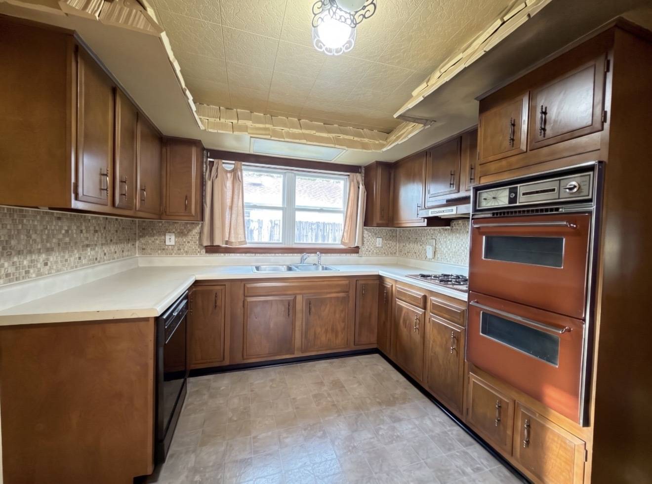 8913 Central AVE, Oak Lawn, IL 60453