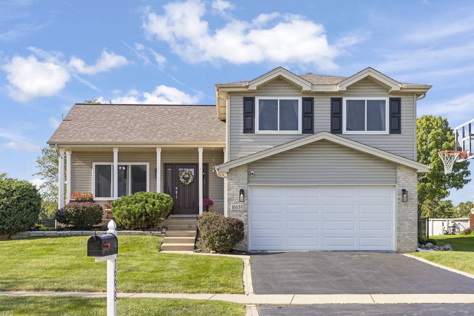 16638 W Apache DR, Lockport, IL 60441