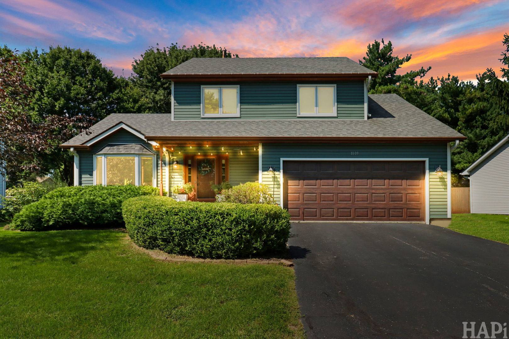 1109 Hollywood BLVD, Mchenry, IL 60050