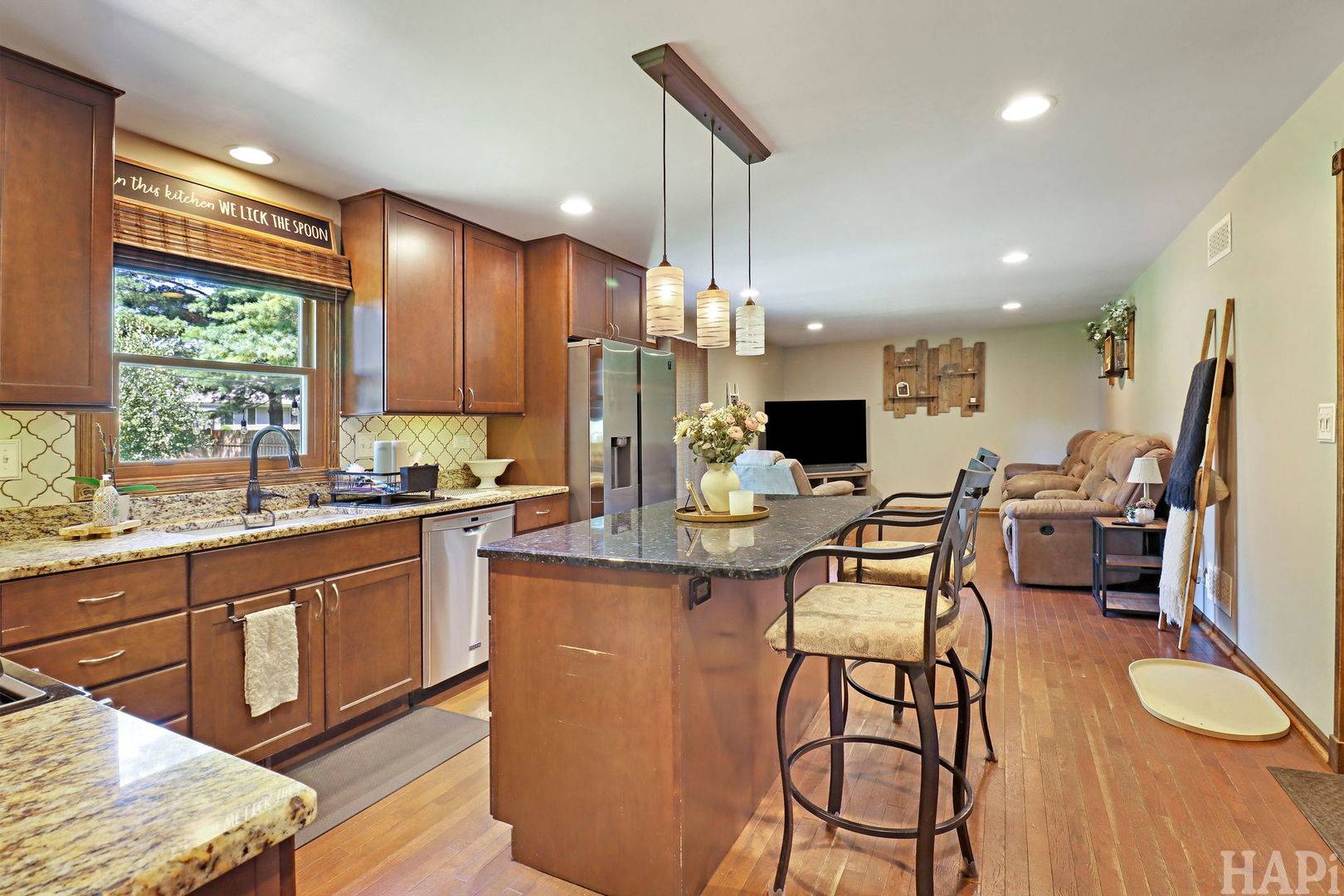 1109 Hollywood BLVD, Mchenry, IL 60050
