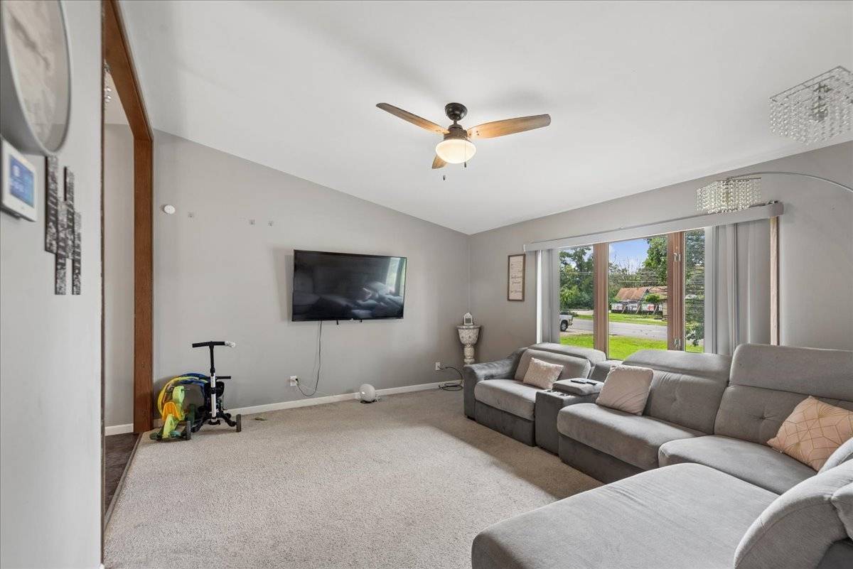 37497 N IL Route 59 RD, Lake Villa, IL 60046