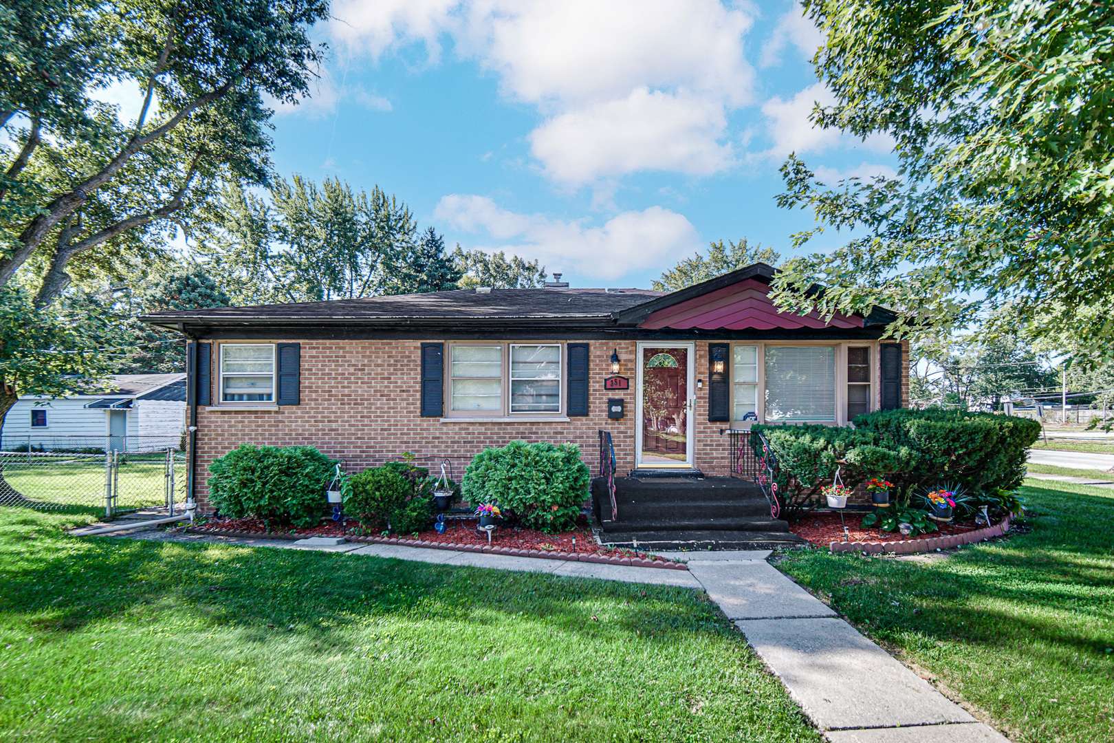 351 E 146th ST, Harvey, IL 60426