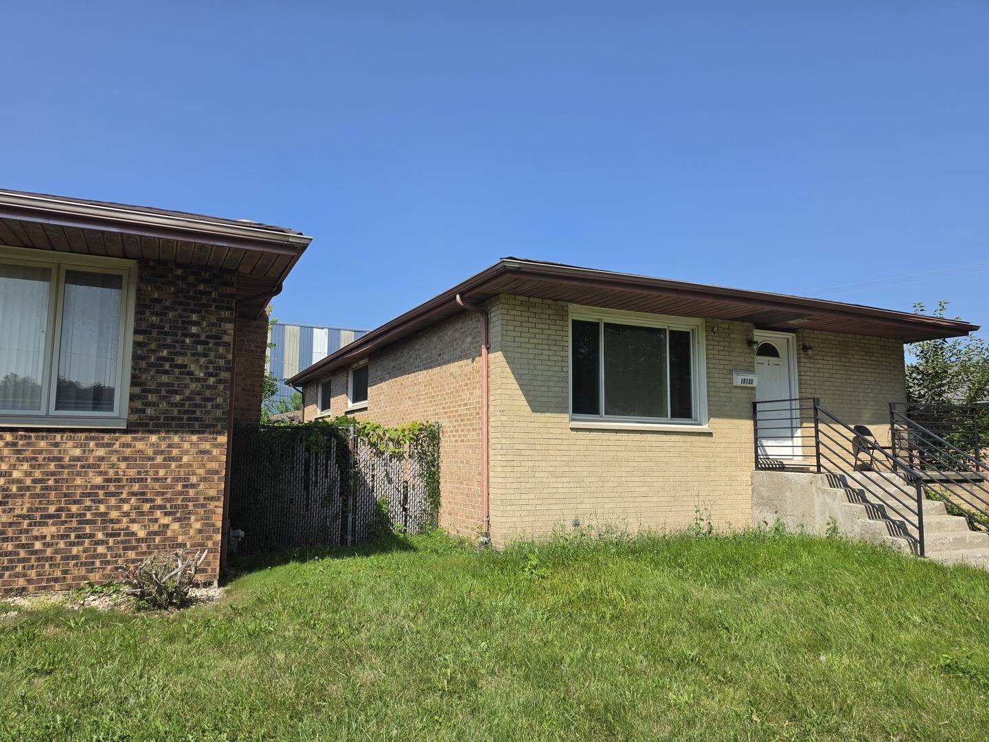 14104 S bensley AVE, Burnham, IL 60633