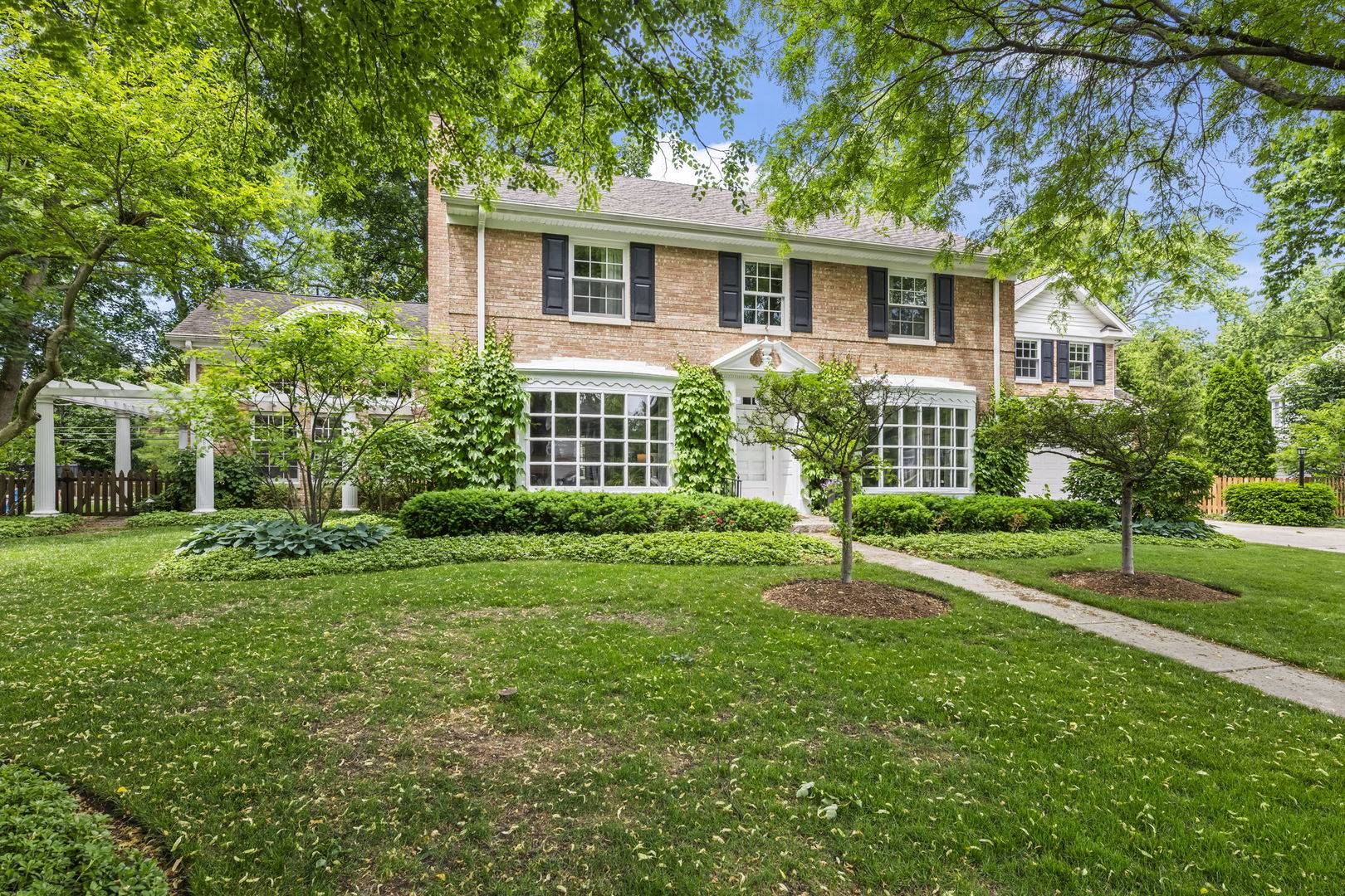 630 S Beverly LN, Arlington Heights, IL 60005