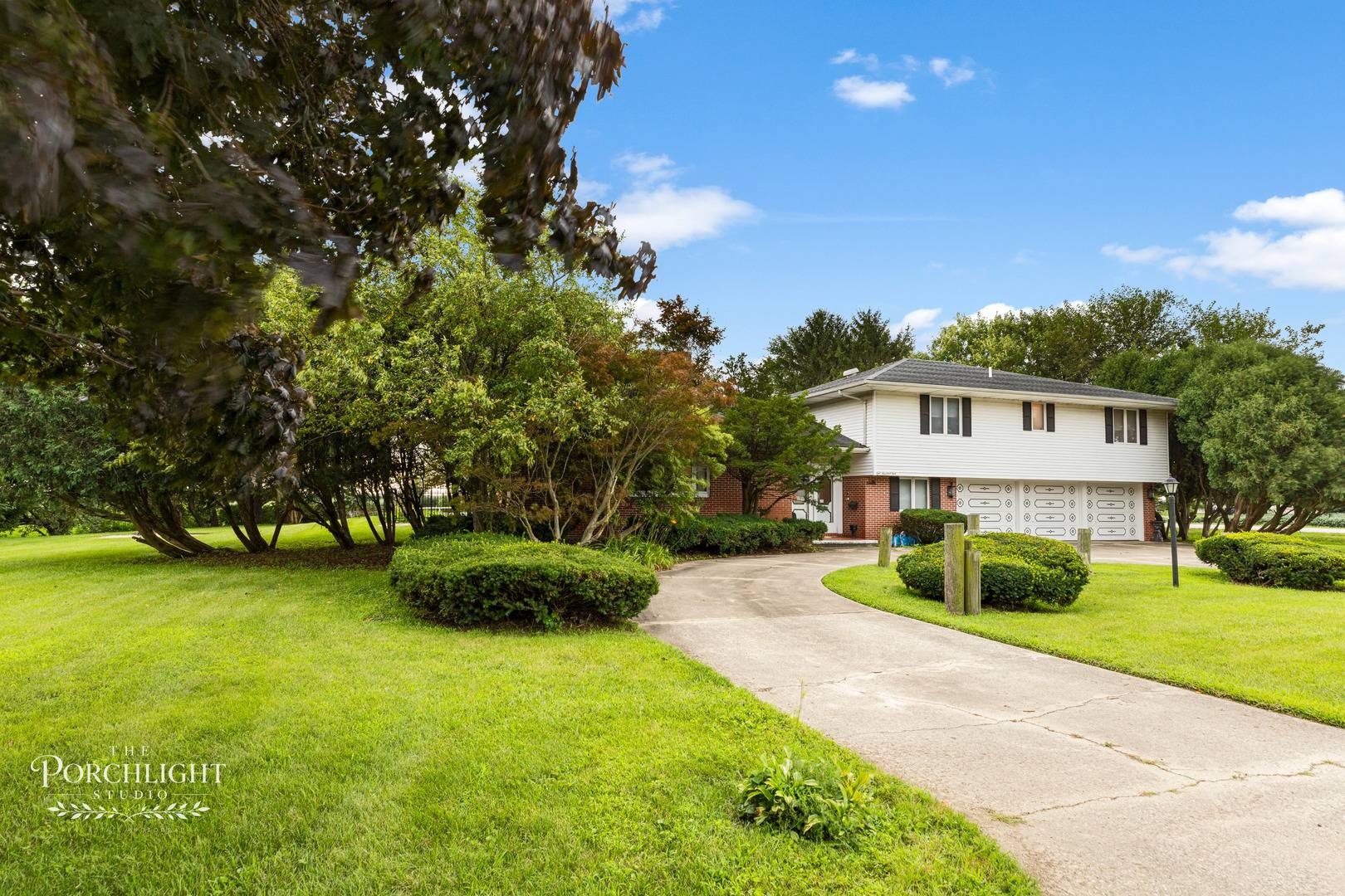 101 Countryside LN, Crescent City, IL 60928