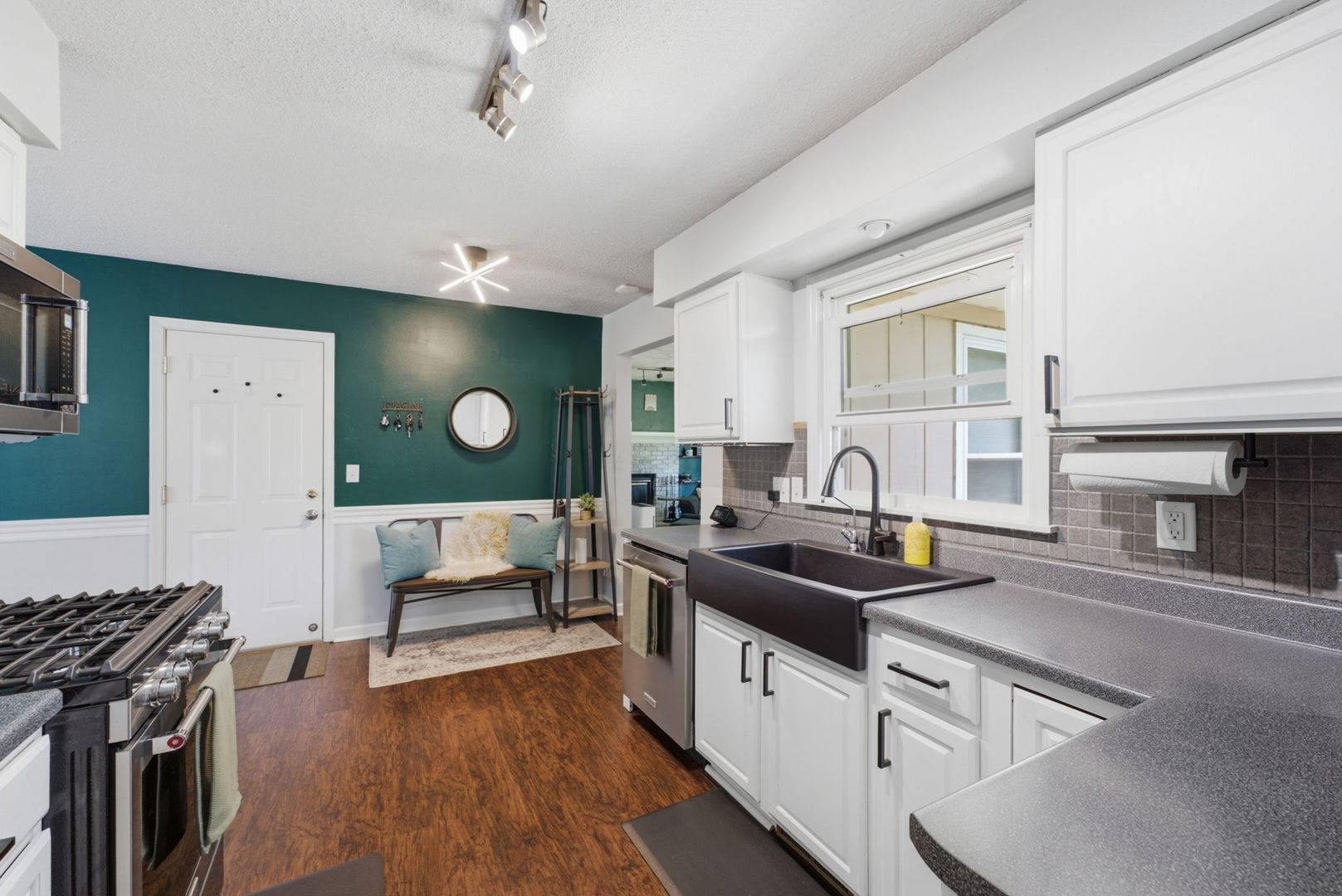 3446 Pleasant DR, Bettendorf, IA 52722