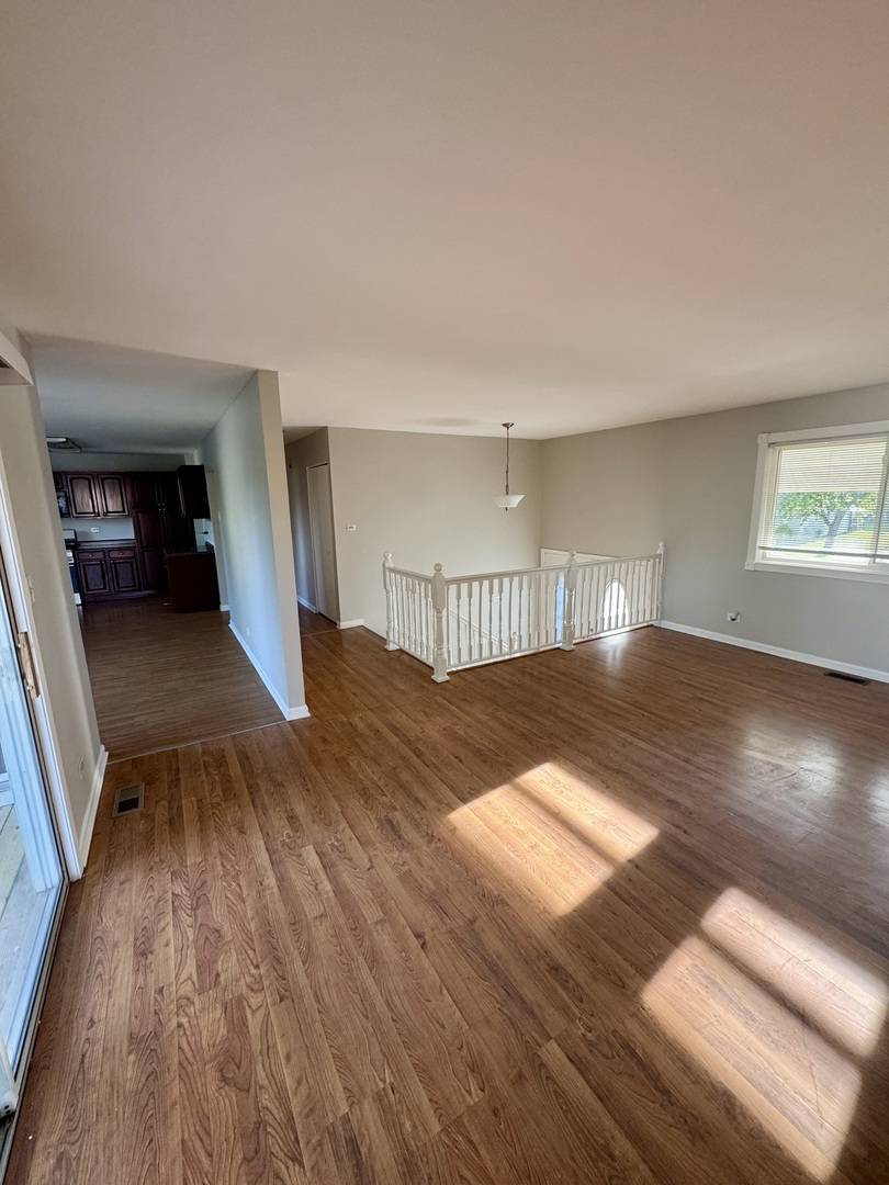 135 Oriole RD, Matteson, IL 60443
