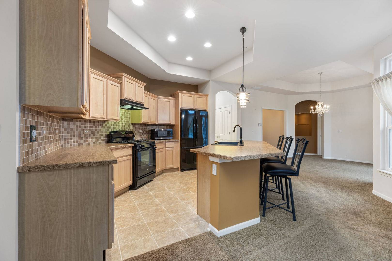 16605 S Fox Run CIR, Plainfield, IL 60586