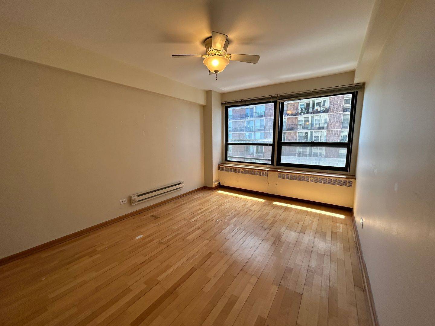 4180 N Marine DR #1004, Chicago, IL 60613