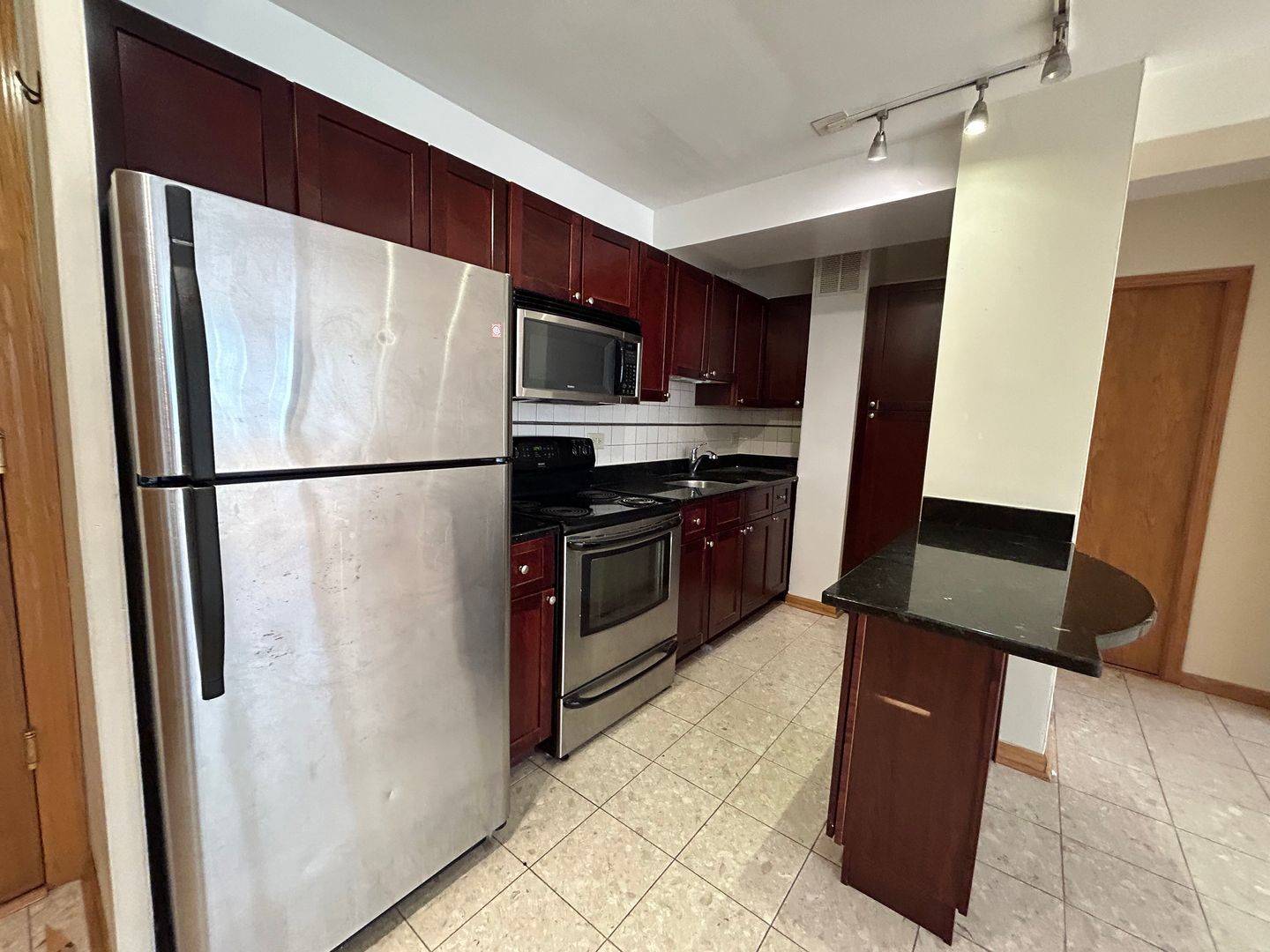 4180 N Marine DR #1004, Chicago, IL 60613