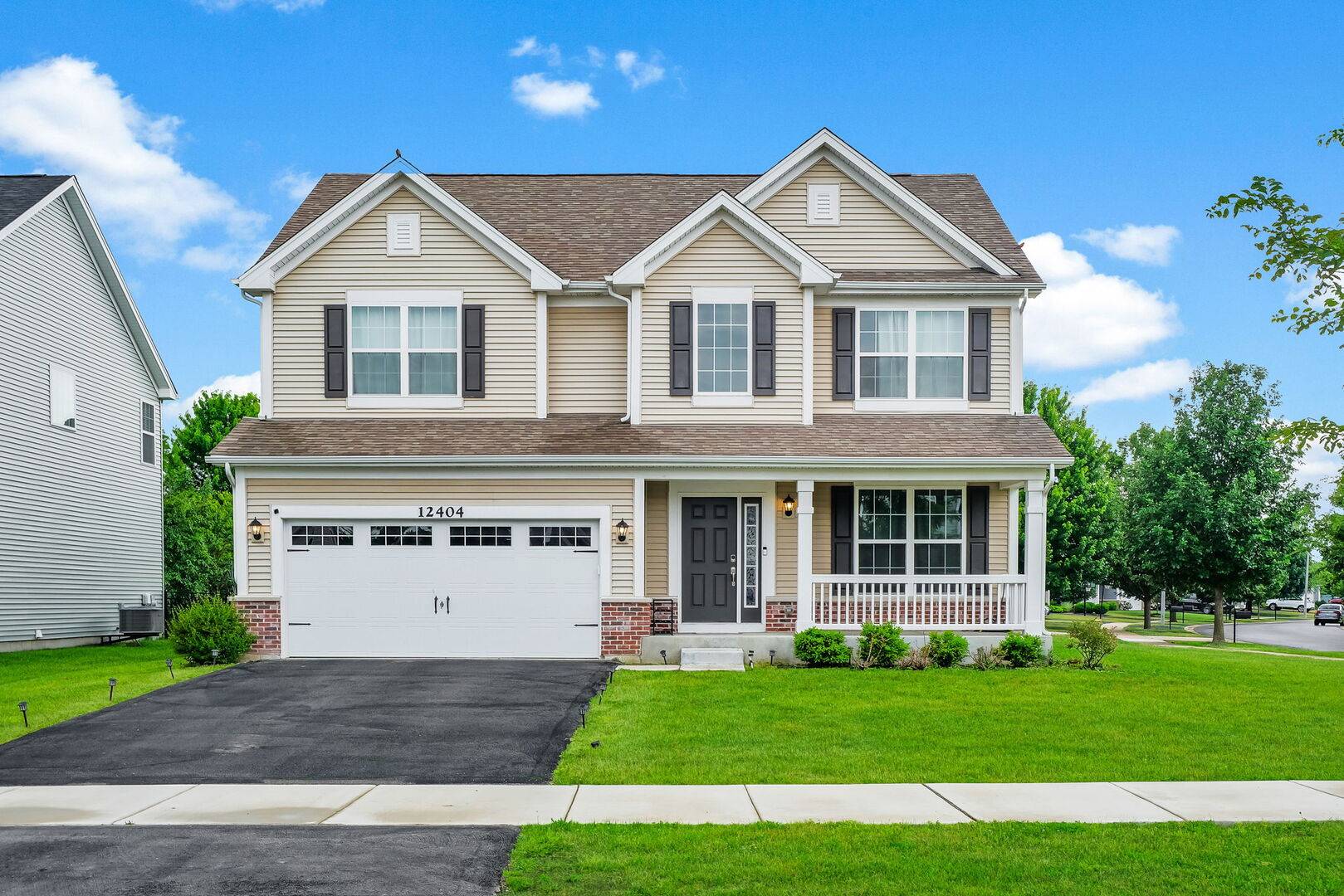 12404 S Blue Water Pkwy, Plainfield, IL 60585