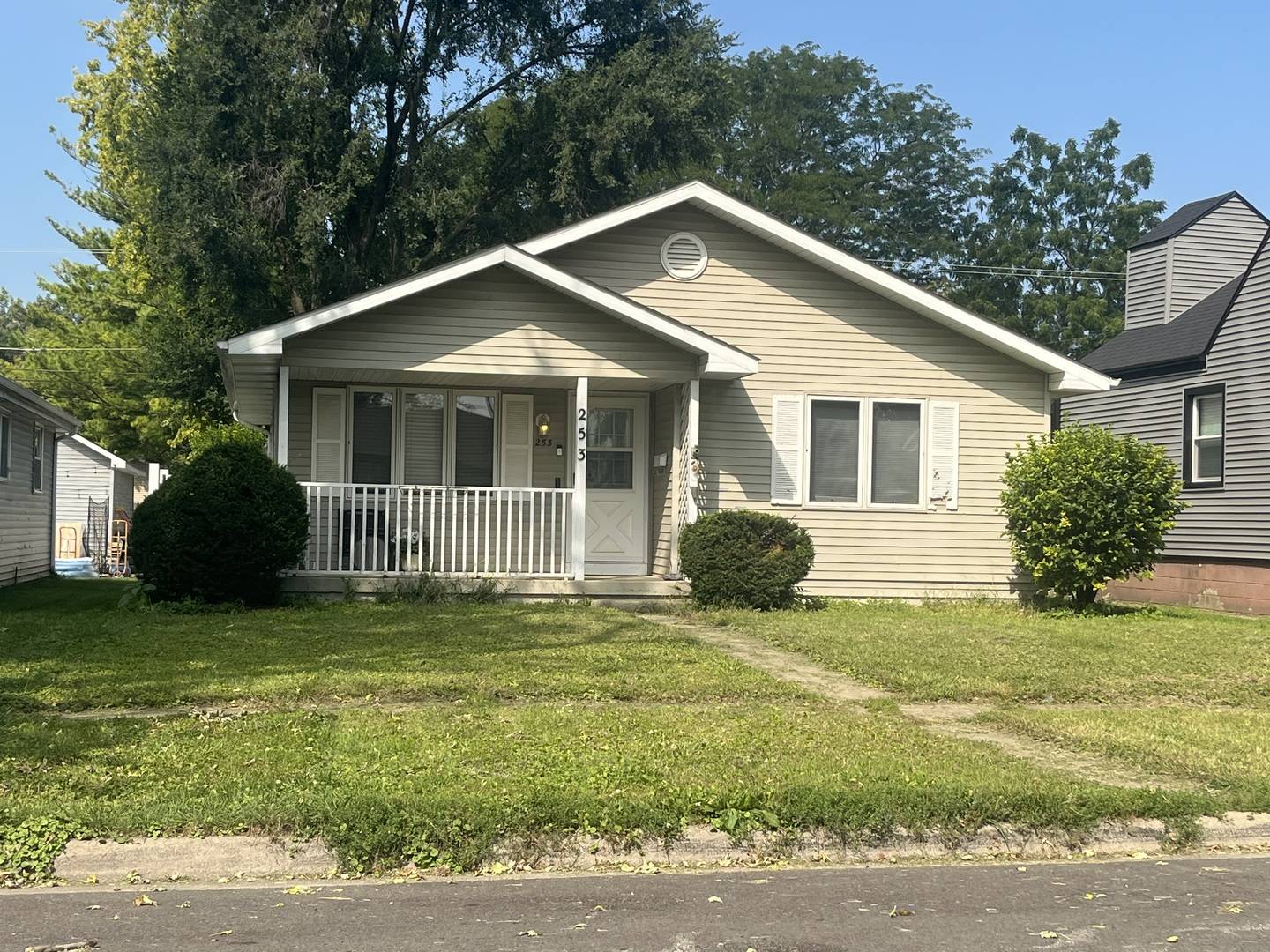 253 S Fulton AVE, Bradley, IL 60915