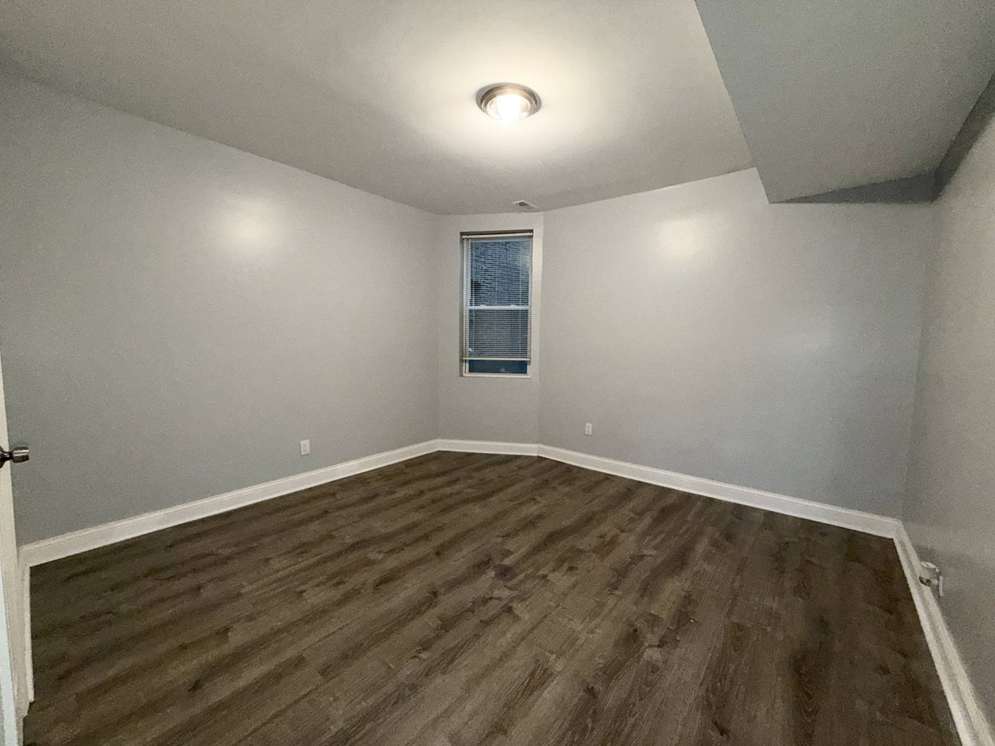 7724 S Essex AVE #2, Chicago, IL 60649