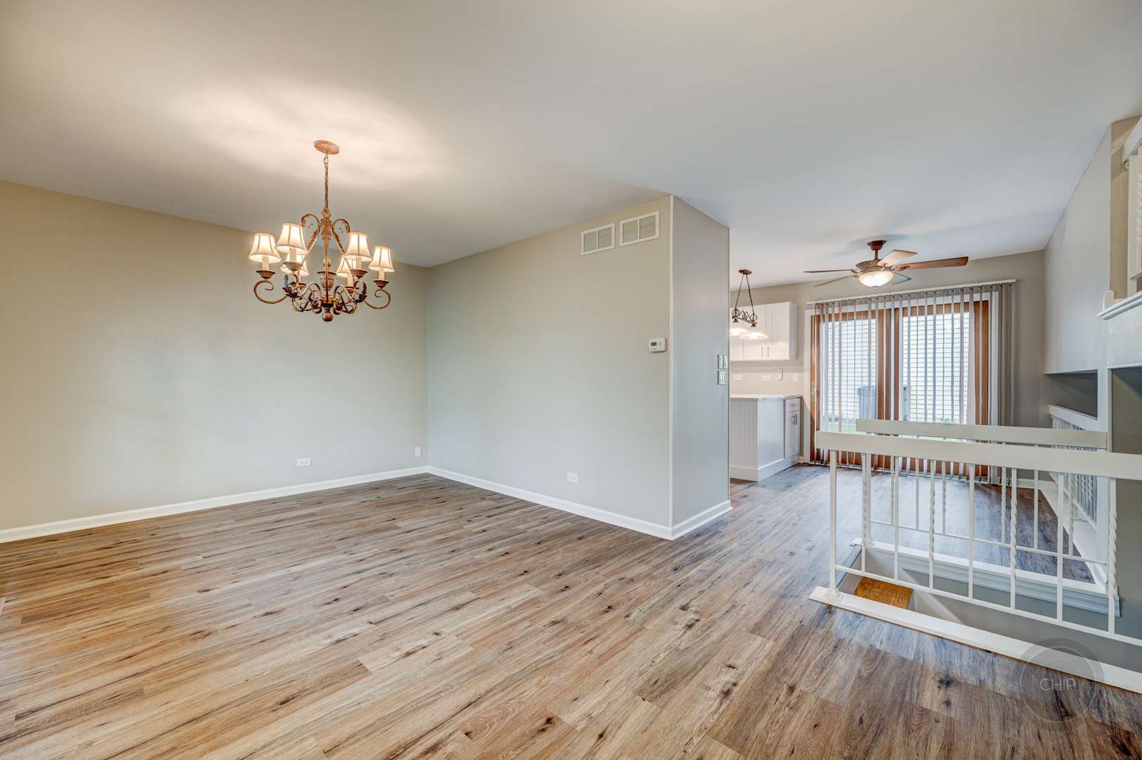 4 N Birchwood DR, Naperville, IL 60540