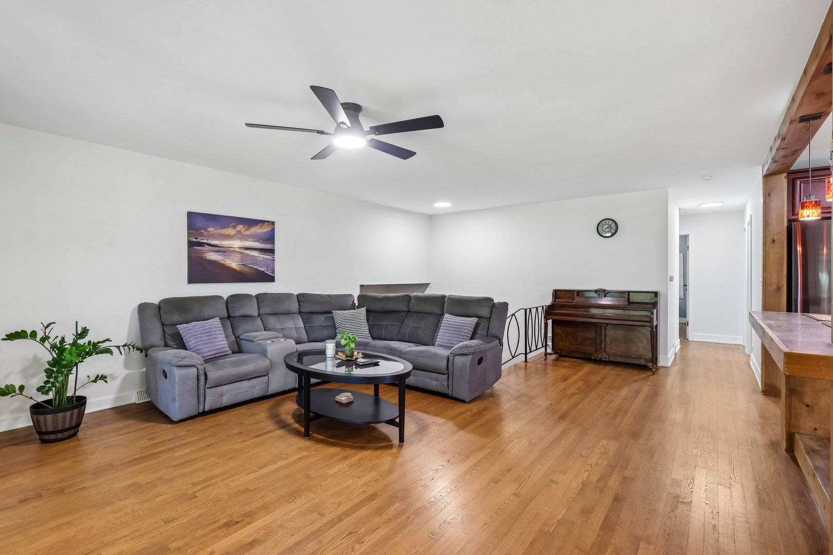 21W640 Maple AVE, Medinah, IL 60157