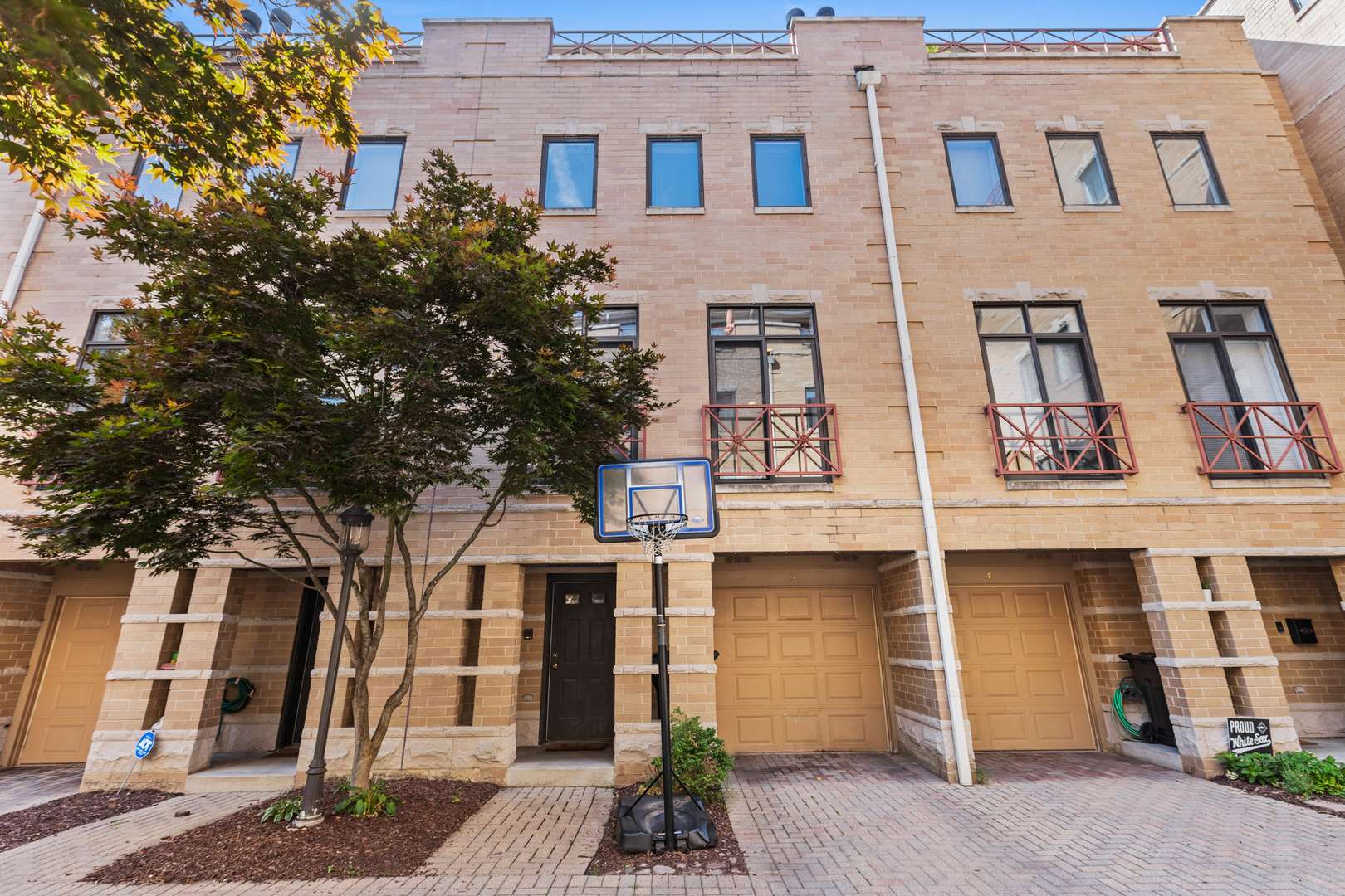 1350 W Byron ST #3, Chicago, IL 60613