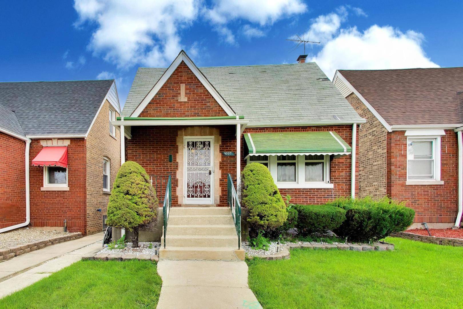 9537 S Indiana AVE, Chicago, IL 60649