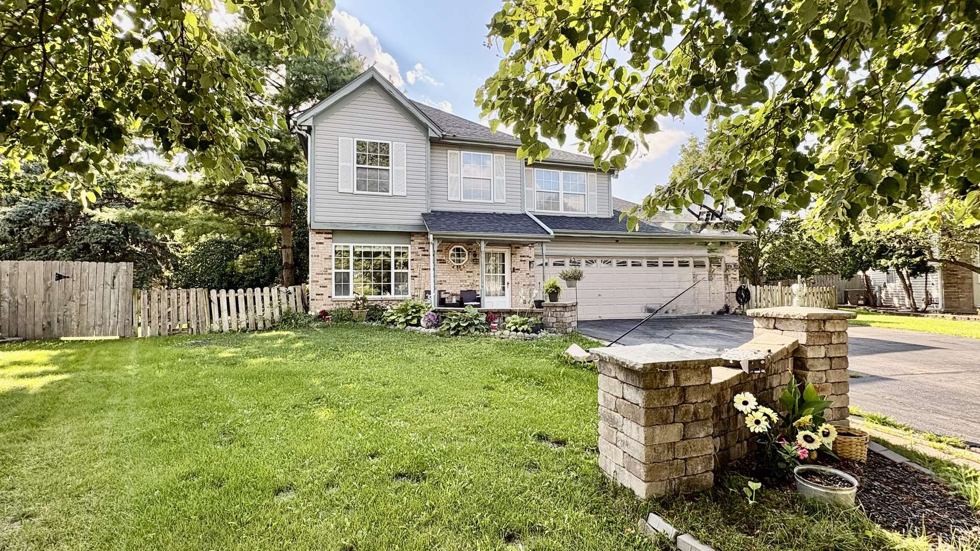1178 Golden Oaks Pkwy, Aurora, IL 60506